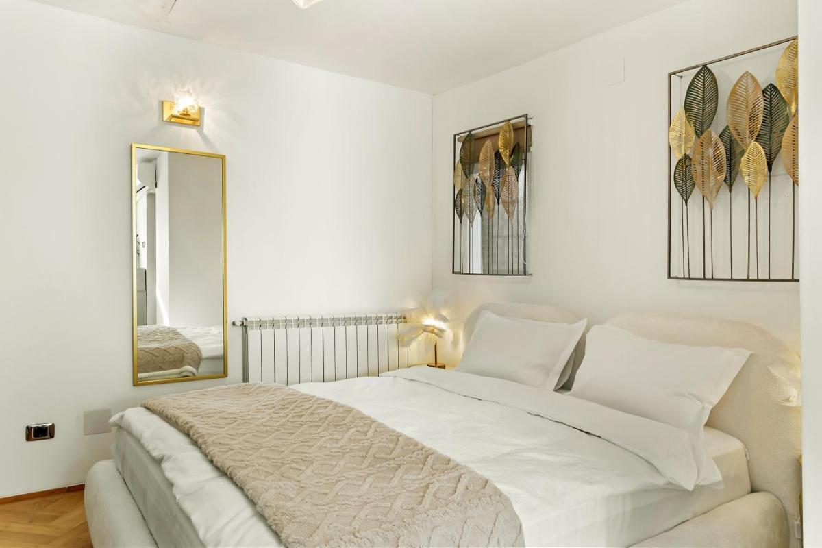Casa De Povesti - Calea Victoriei Apartment